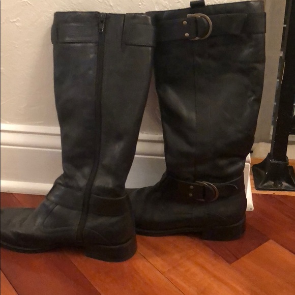 High Boots - Picture 2 of 4